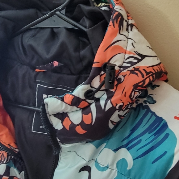 Reason Dragon Tiger Puffer Jacket size L - Picture 7 of 11
